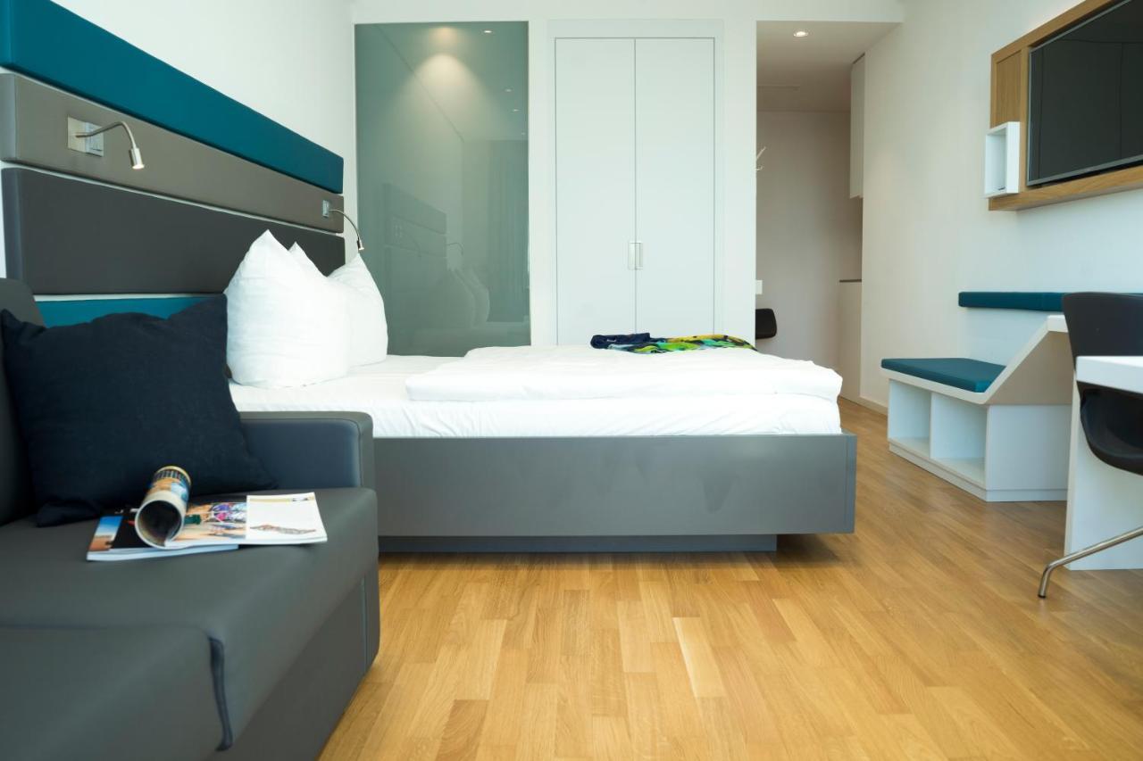 Seven Hotel + Boardinghouse 黑措根奥拉赫 外观 照片